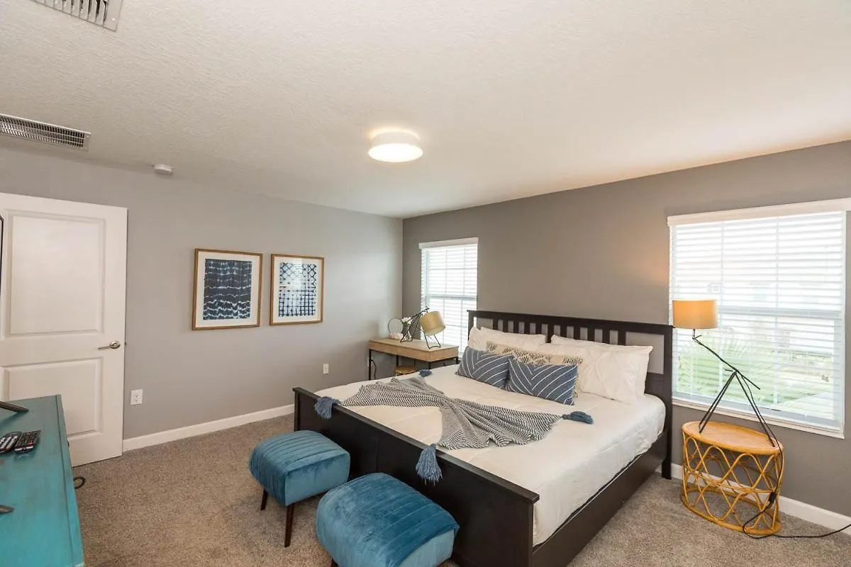 8924 Sd - Luxury 4Br Townhome: Private Pool Davenport Villa